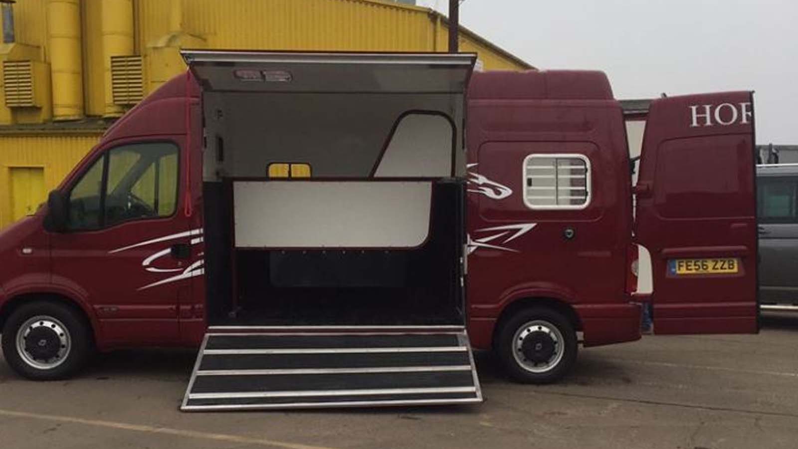 2 horse renault master for sale